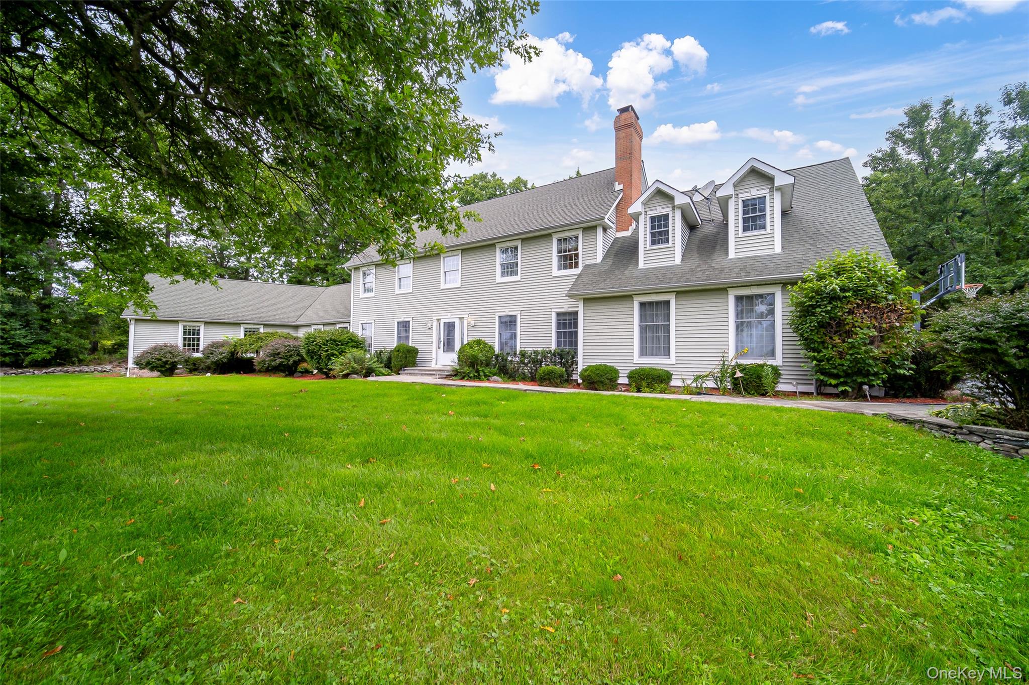 4 Fox Hollow Drive — photo