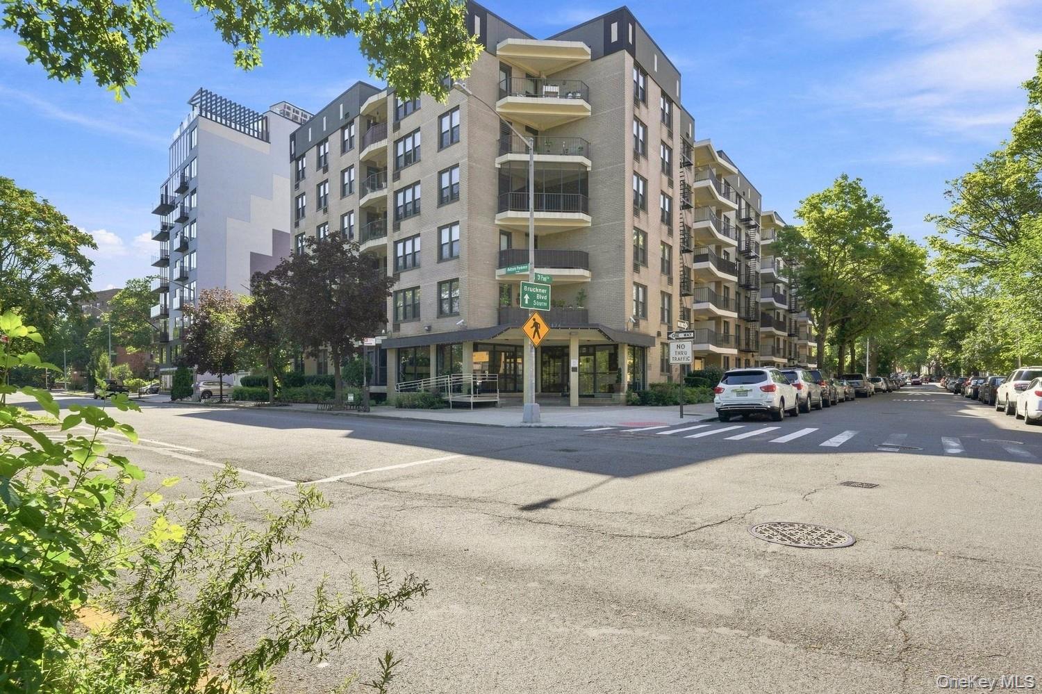 1874 Pelham Parkway S Lf — photo