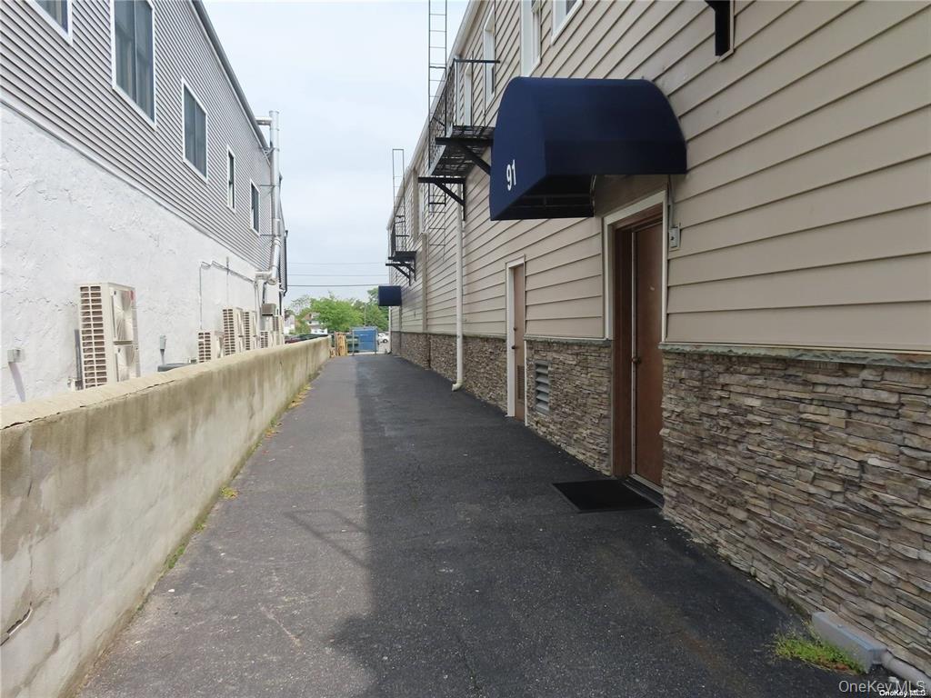 91 Deer Park, Apt #2 Avenue 2 — photo
