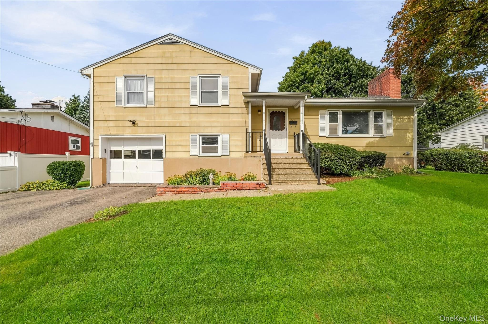 224 Bleloch Avenue — photo