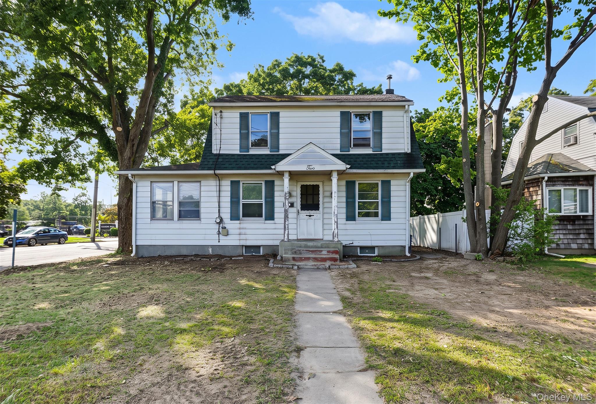 2 Willett Avenue — photo