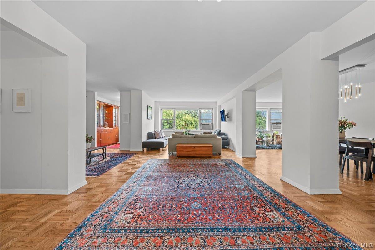 750 Kappock Street 405 — photo