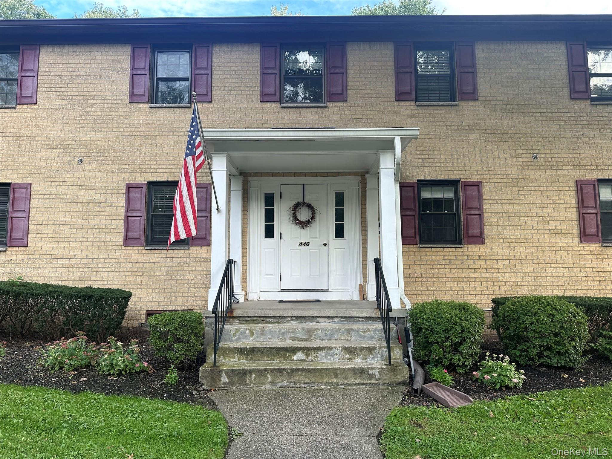 446 Somerset Drive L — photo