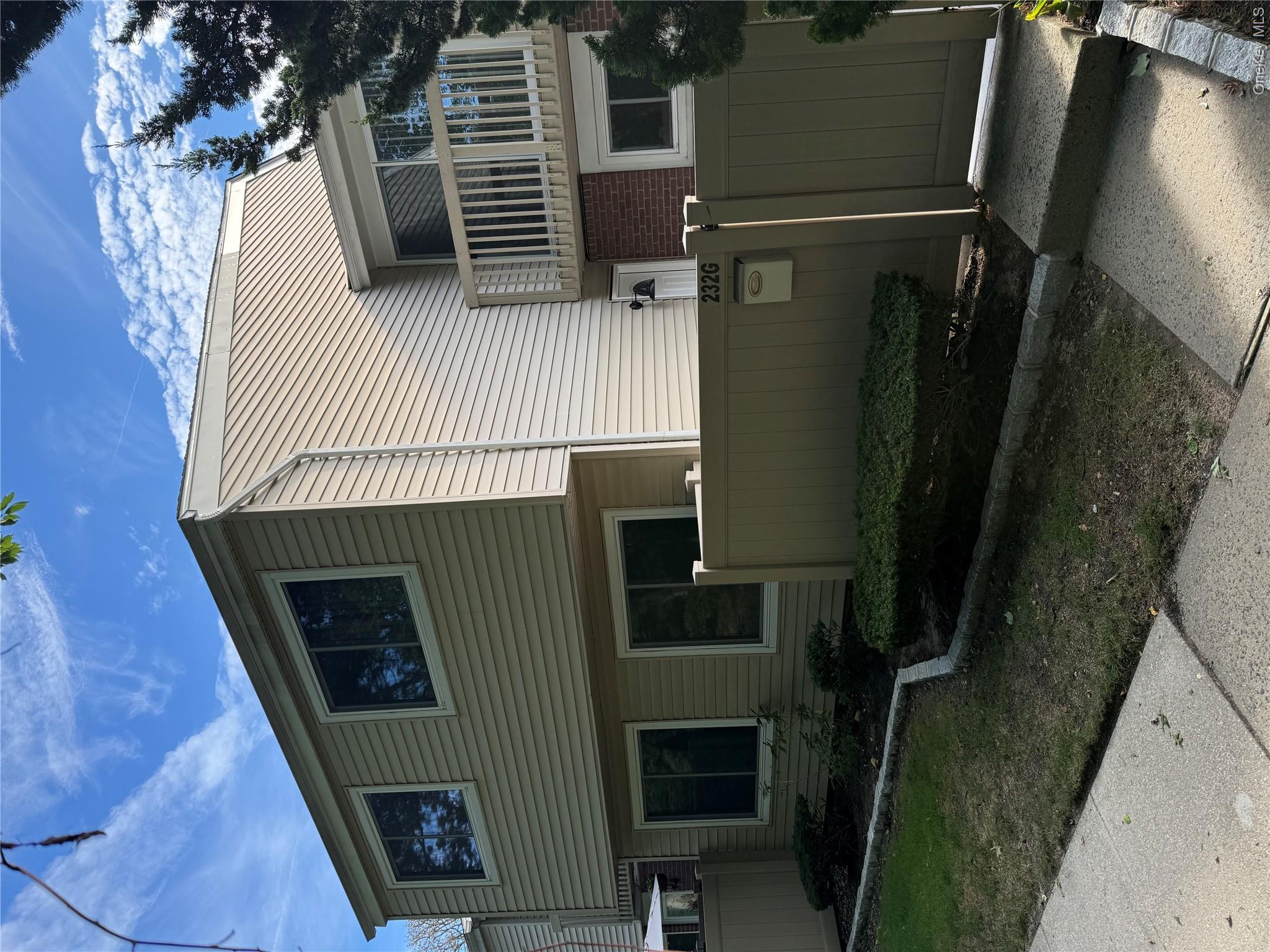 232 Springmeadow Drive G — photo