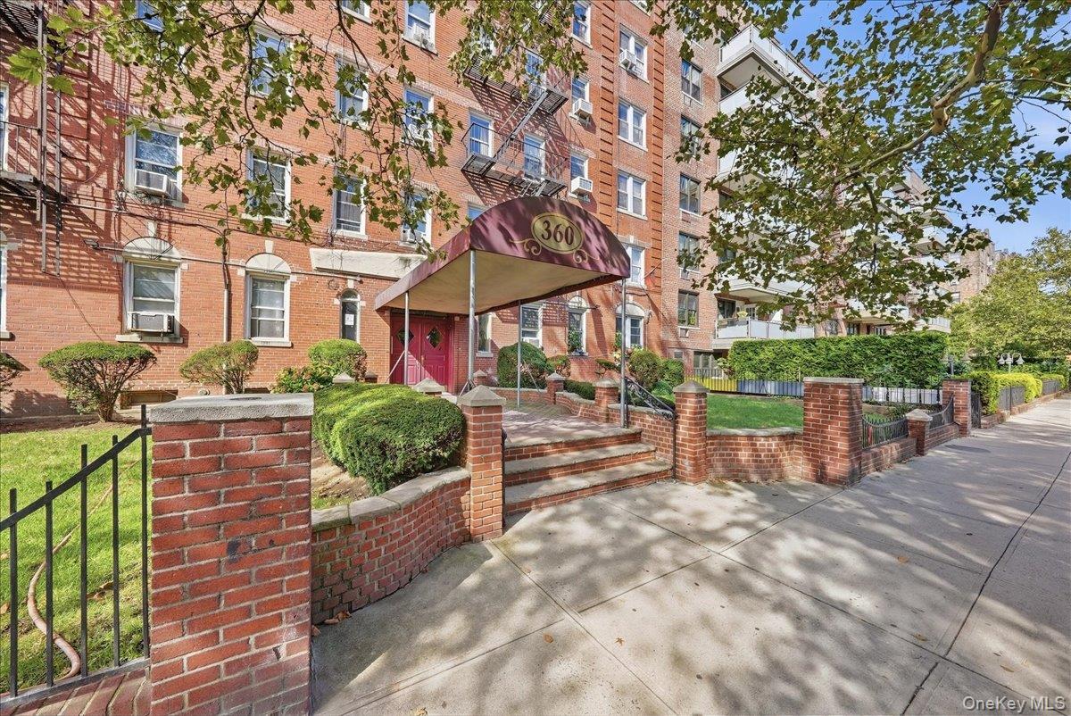 360 Ocean Parkway 5G — photo