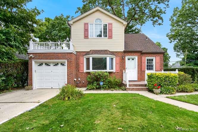 48 Maple Drive — photo