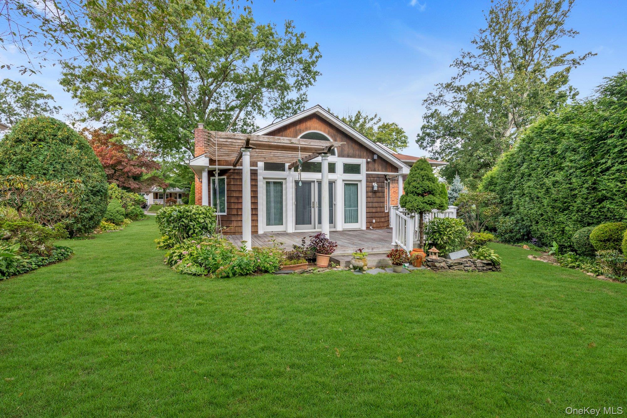 1 FRANCESCA DR — photo 2