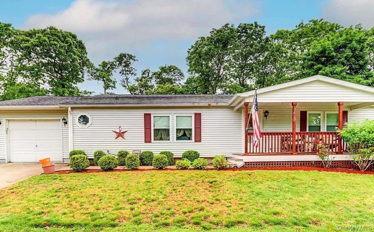 1407 Middle Road 45 — photo