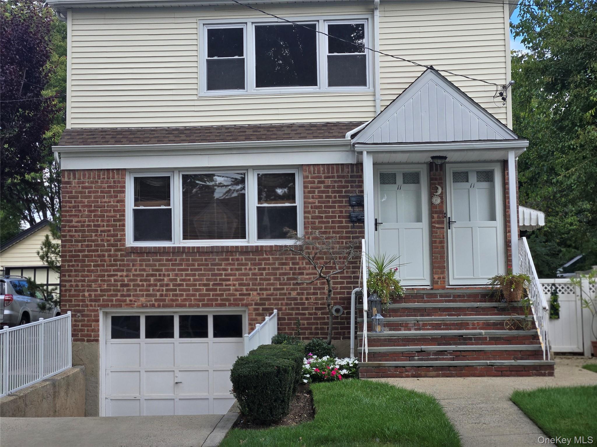 11 Columbia Avenue — photo
