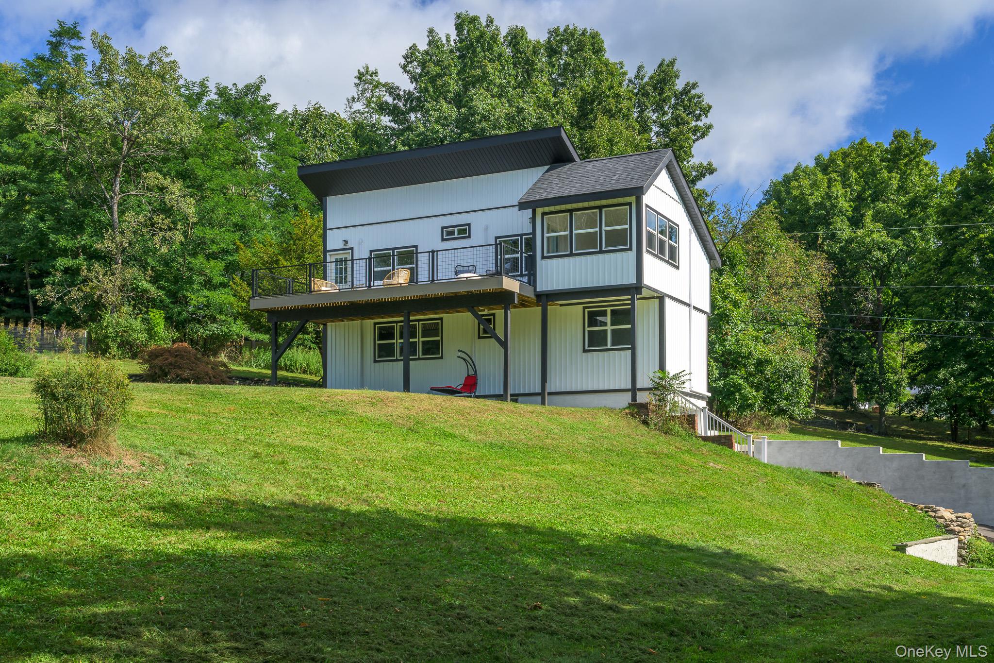6 Wang Drive — photo