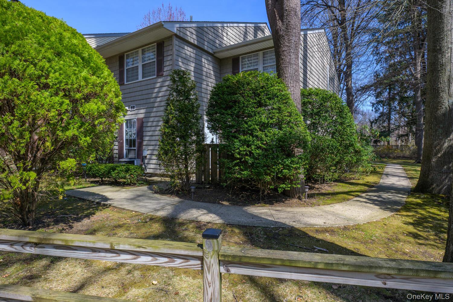 2 Woodtree Drive — photo