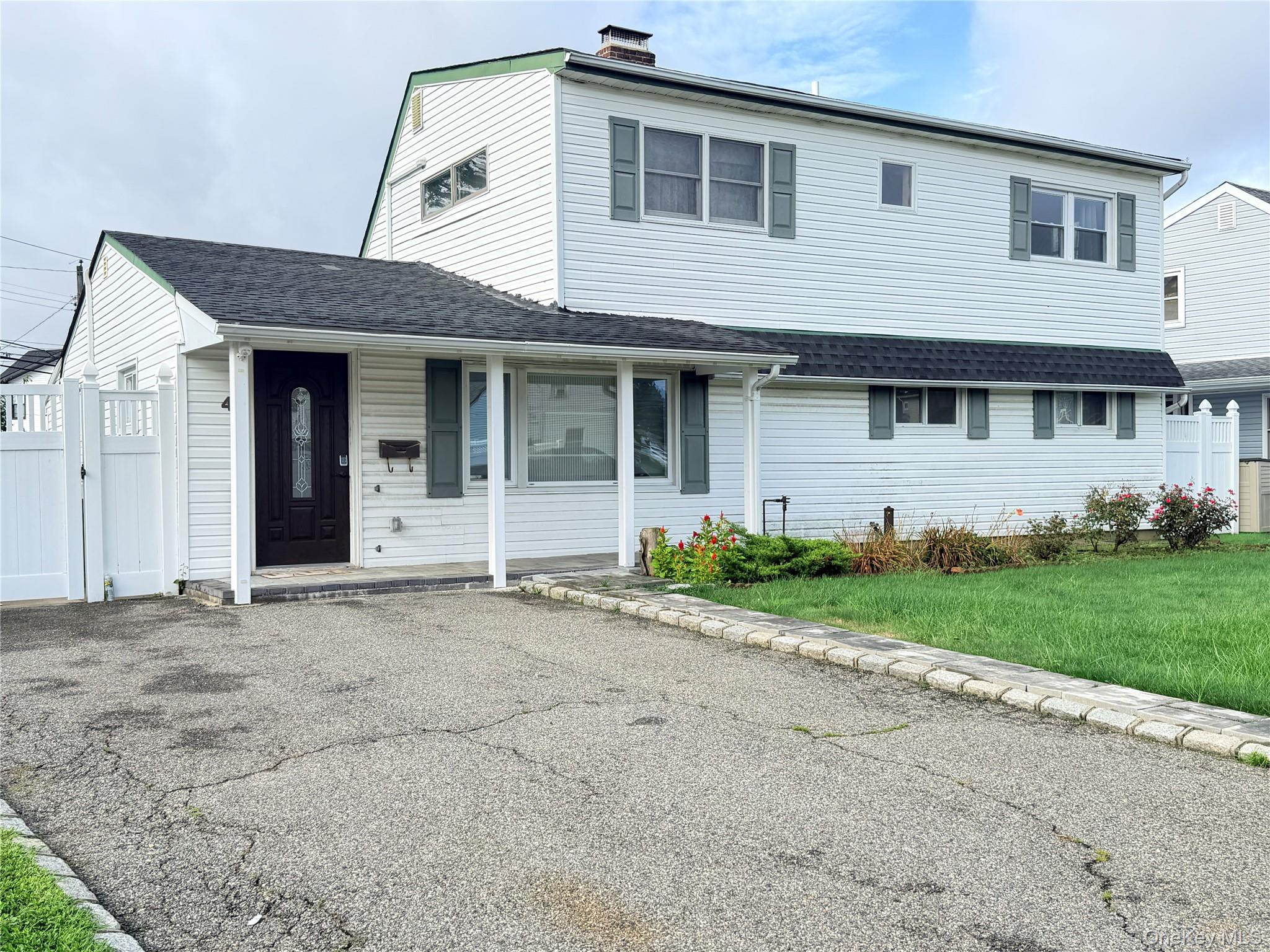 4 Carriage Ln — photo