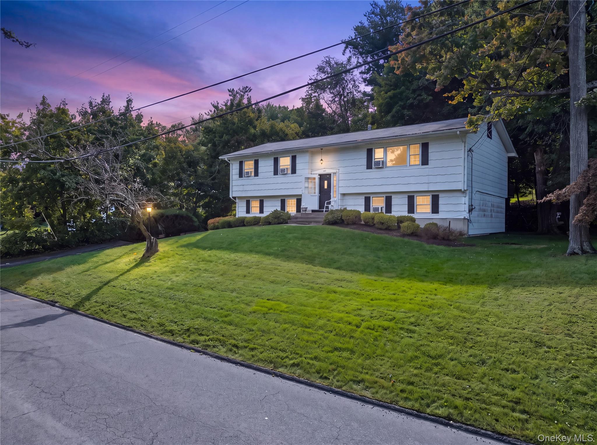 4 Great Oaks Drive — photo