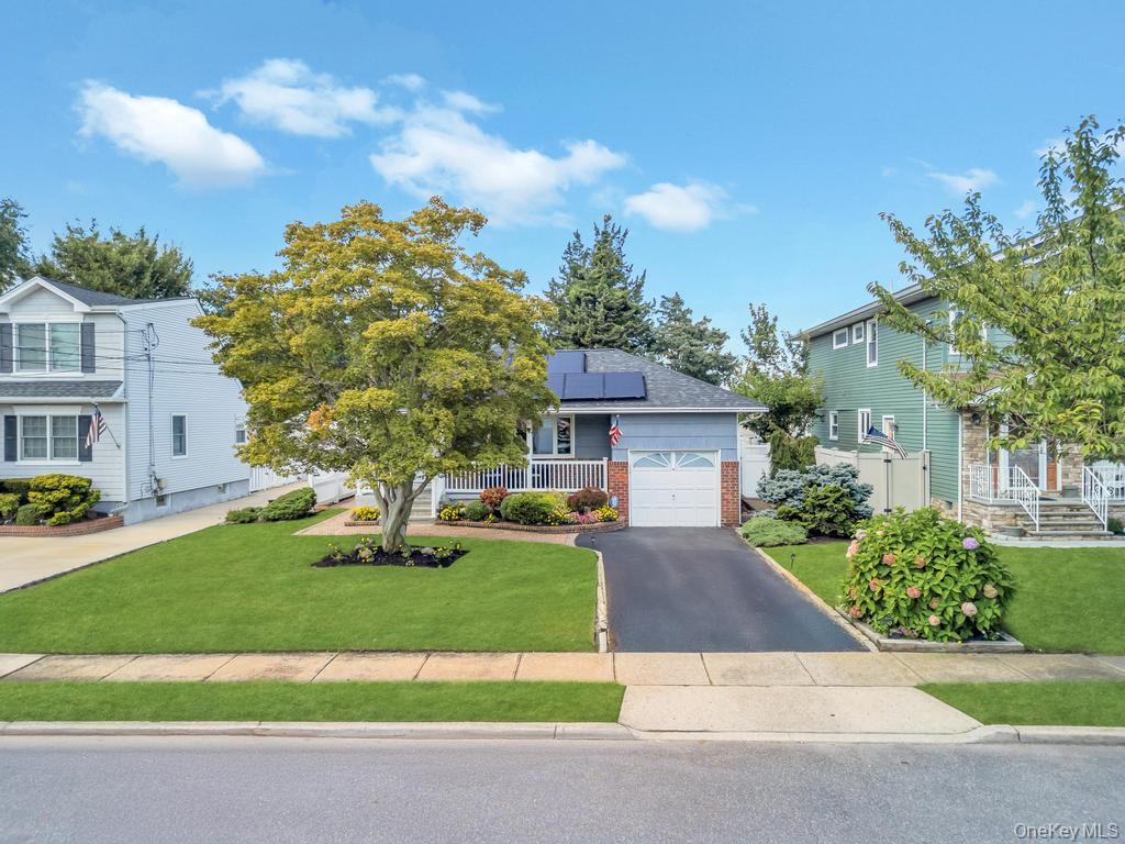 2327 Cleveland Street — photo