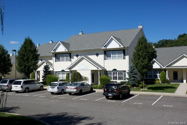 411 Center Court 411 — photo