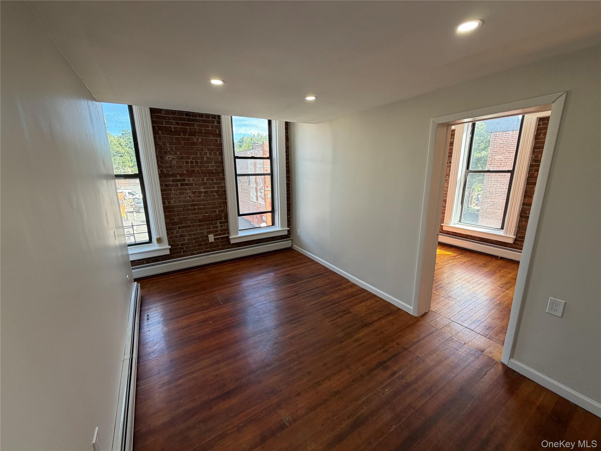 465 Main 6 — photo