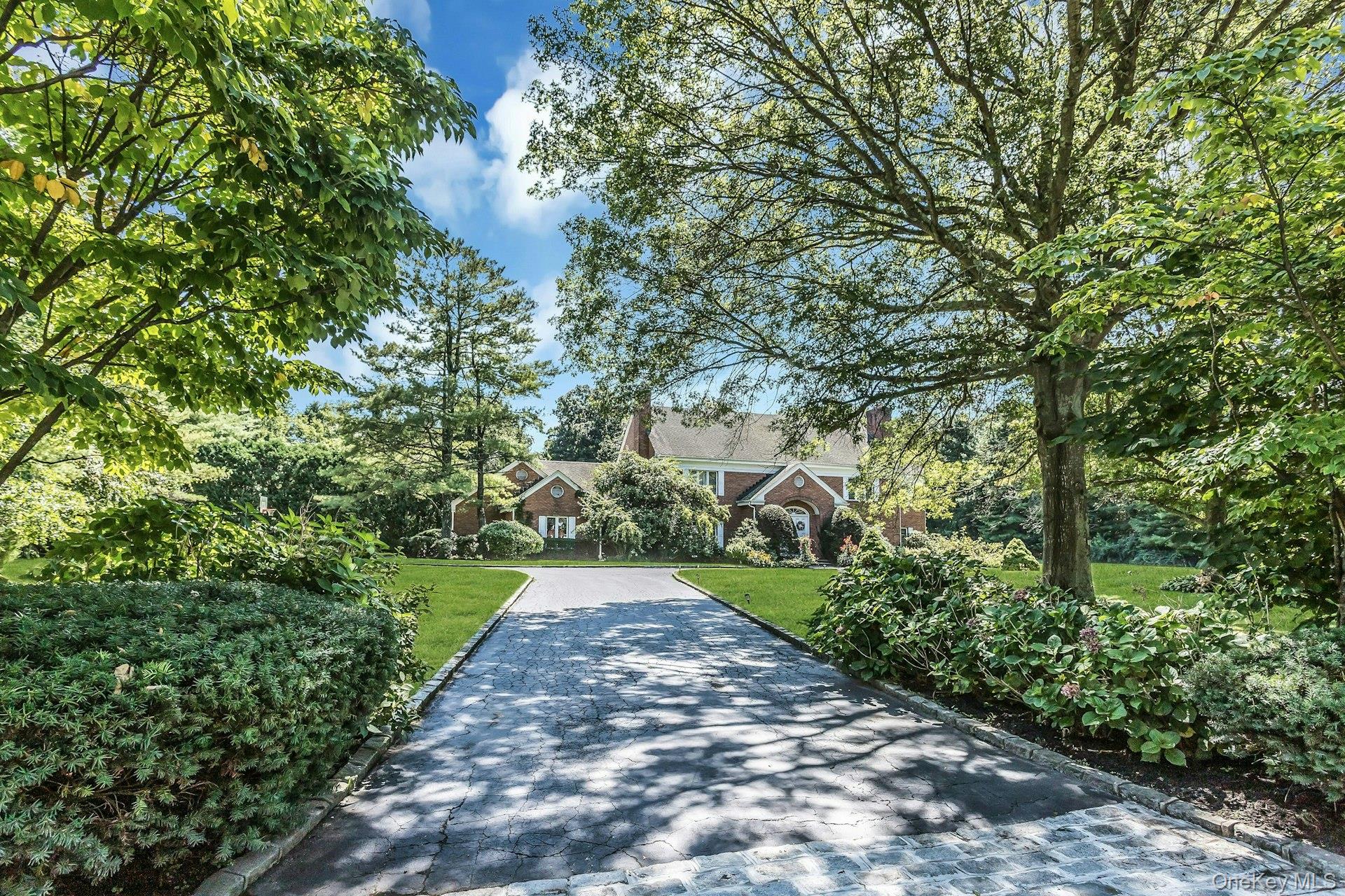 10 High Meadow Court — photo
