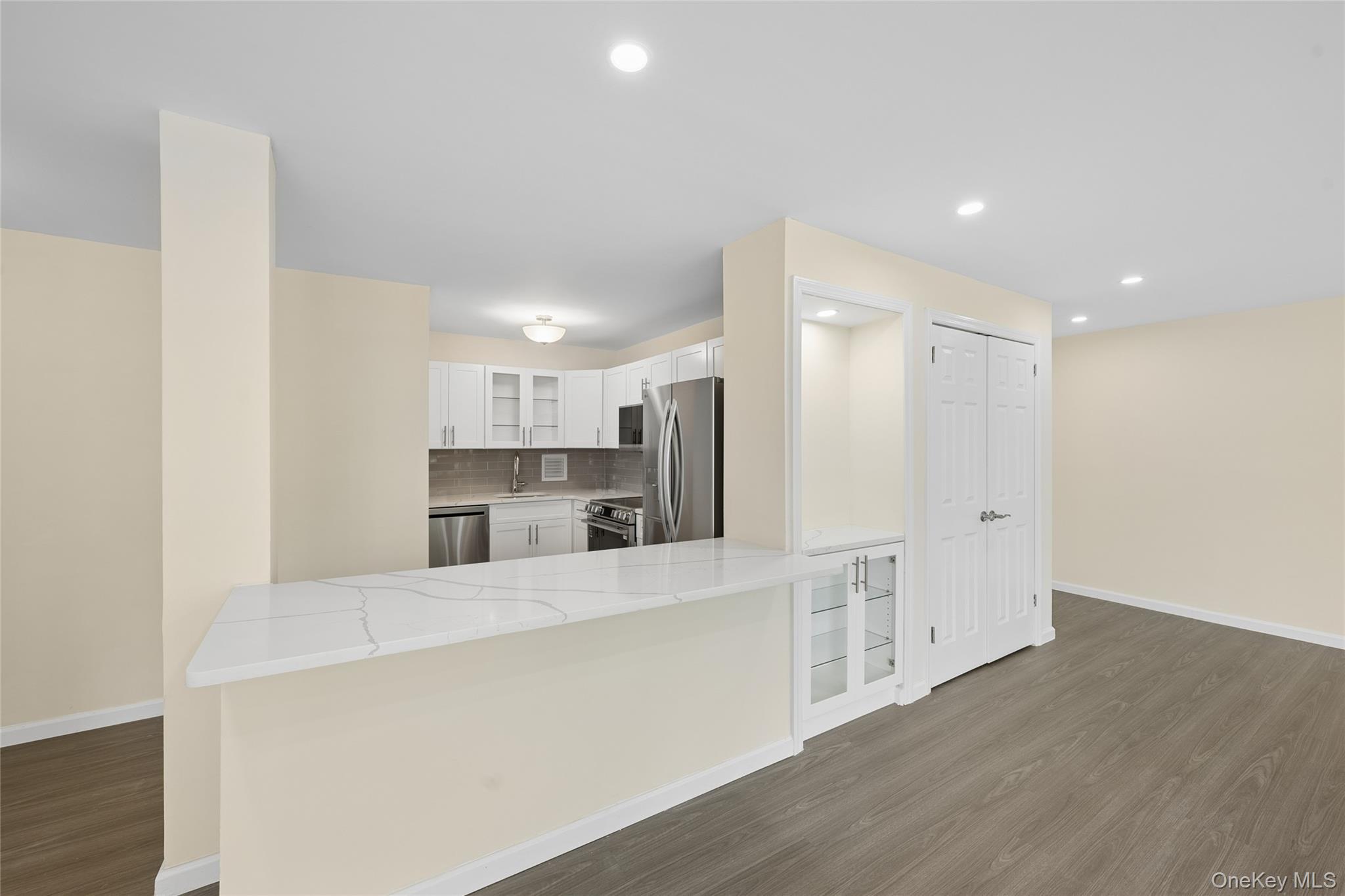 166-26 Powells Cove Boulevard Unit 3D — photo