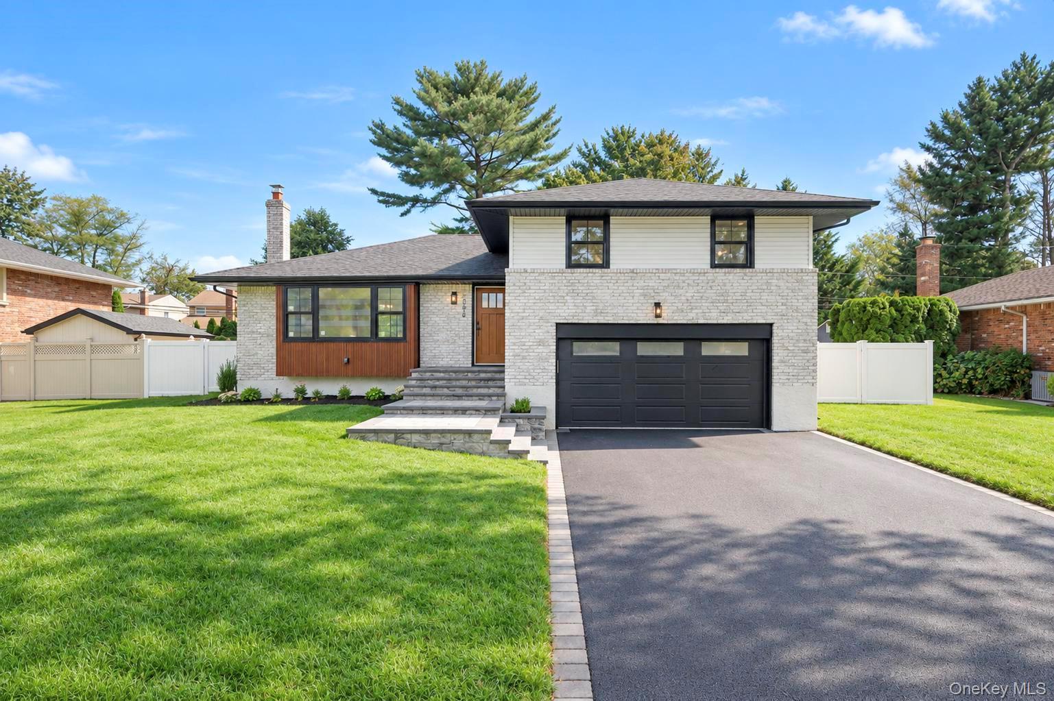 2056 Stratford Drive — photo