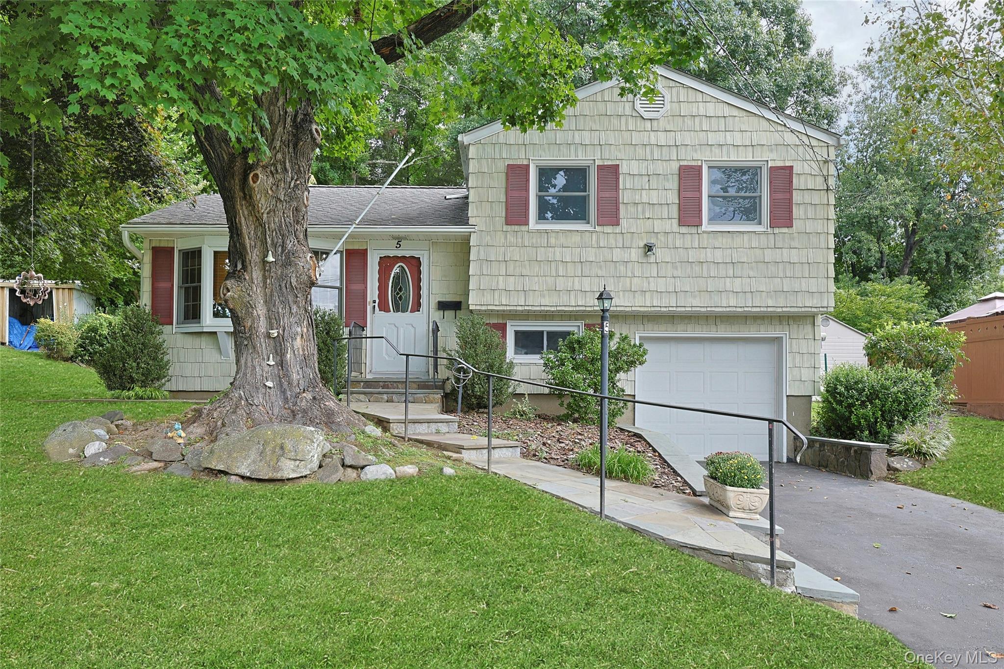 5 Seward Court — photo