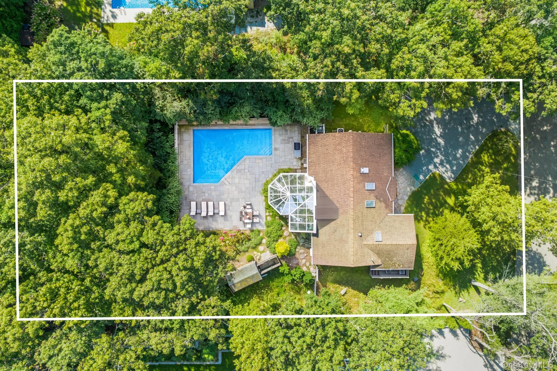 33 Guernsey Lane — photo