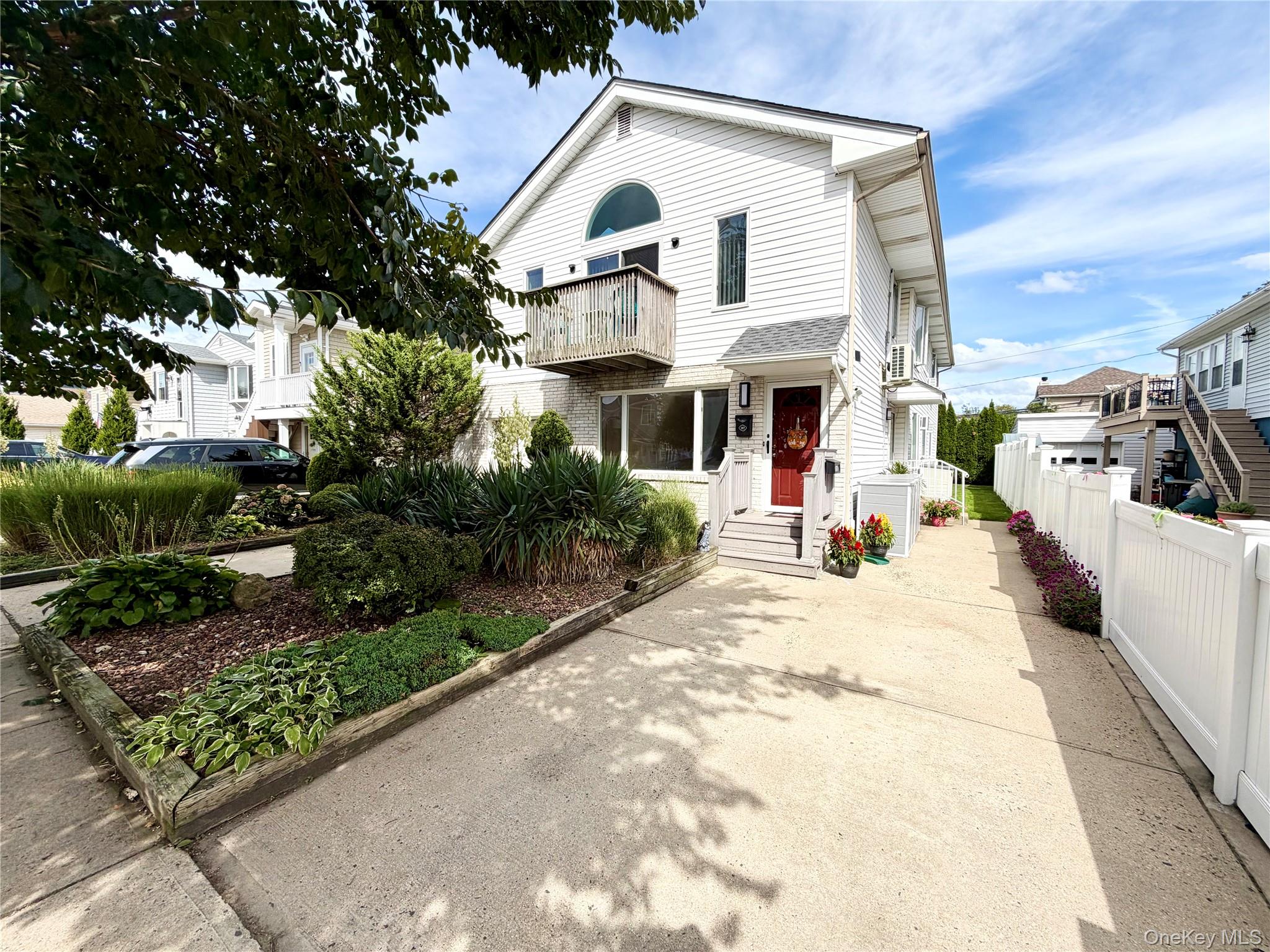 367 E Pine Street 1 — photo