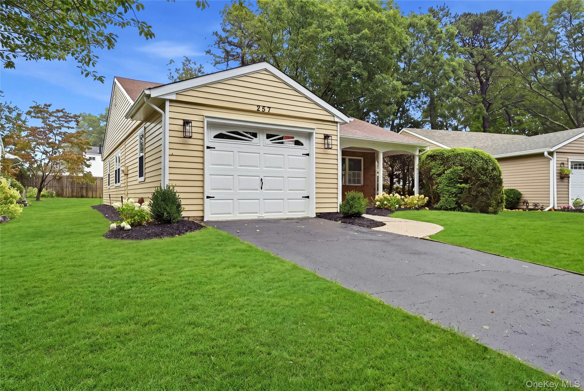 257 Edinburgh Drive, Brookhaven, NY 11961 — photo 2