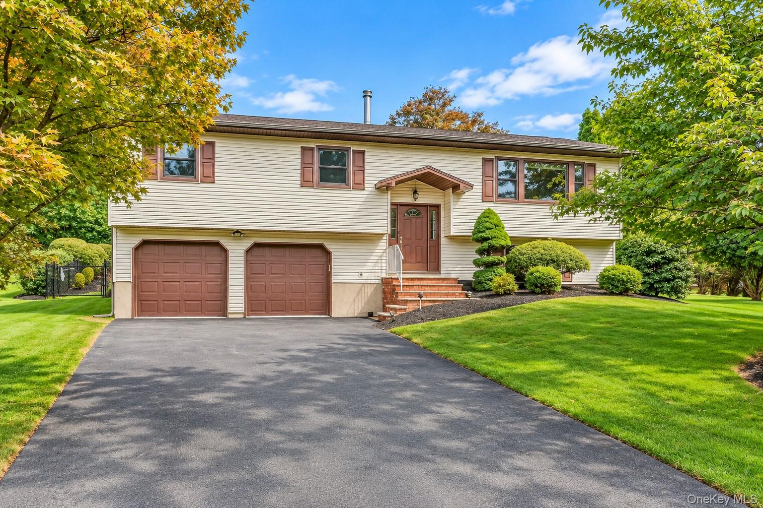4 Letts Circle — photo