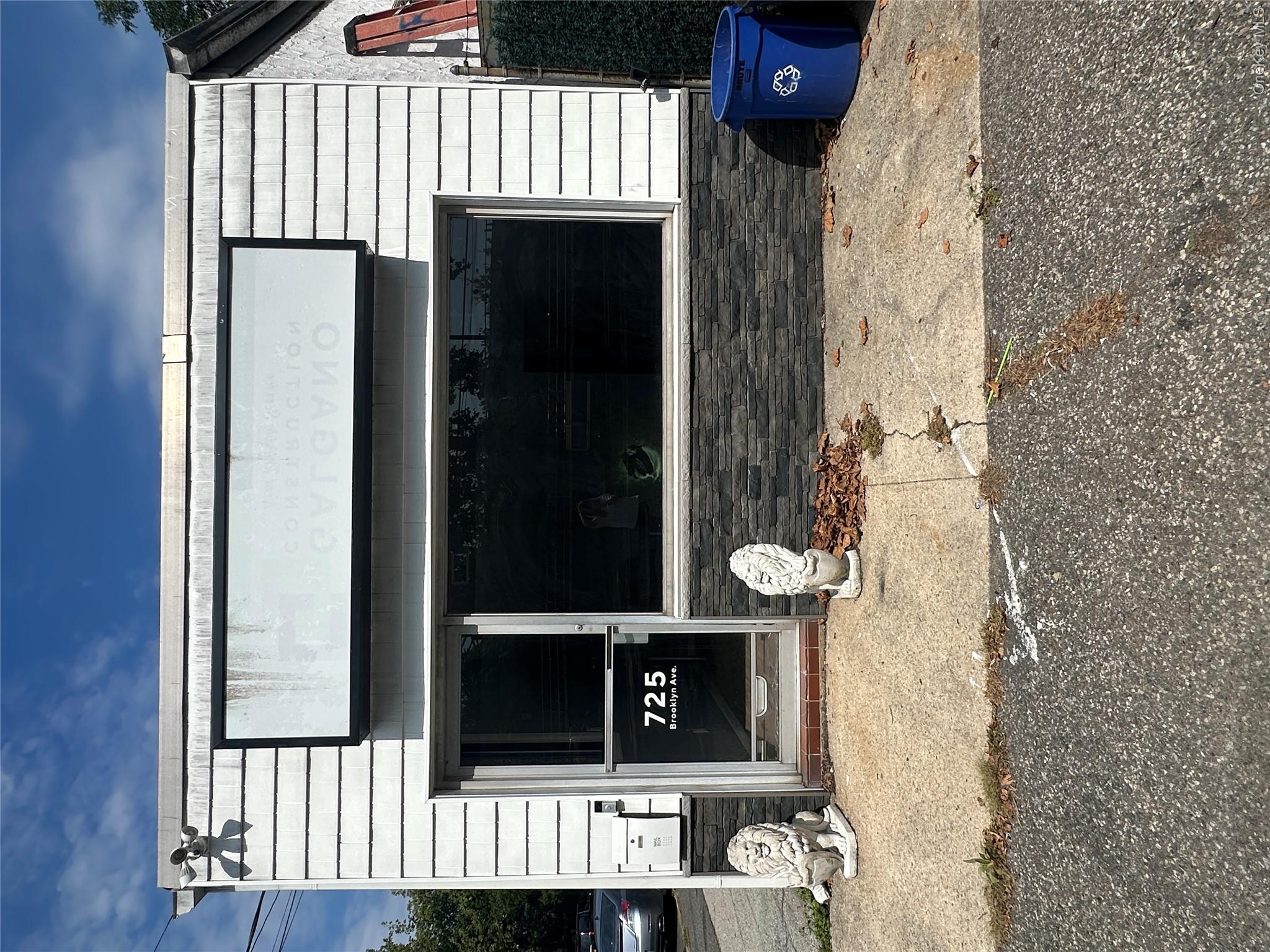 725 Brooklyn Avenue — photo