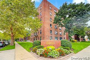 213-02 73rd Avenue 4D — photo