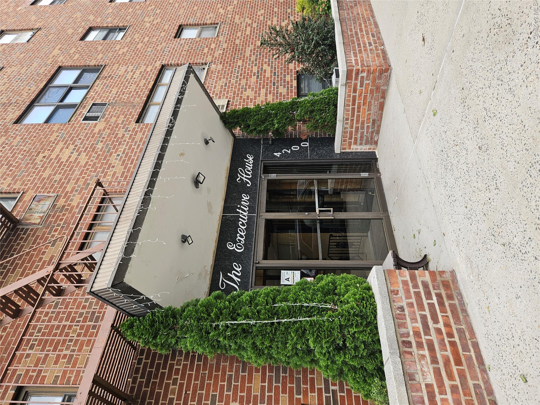 4200 Herkimer Place 7F — photo
