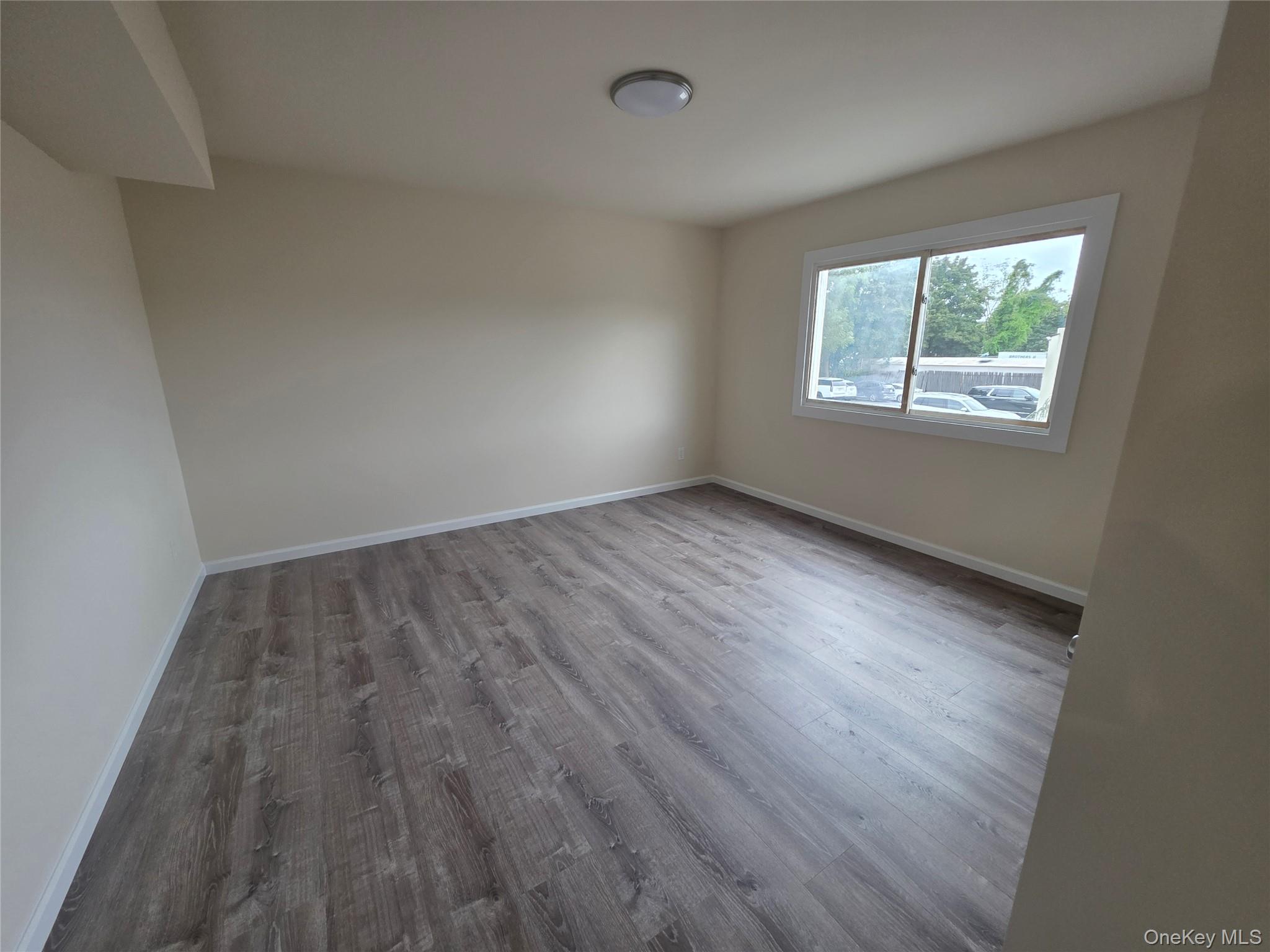 Home in Huntington, NY 11731 — photo 2