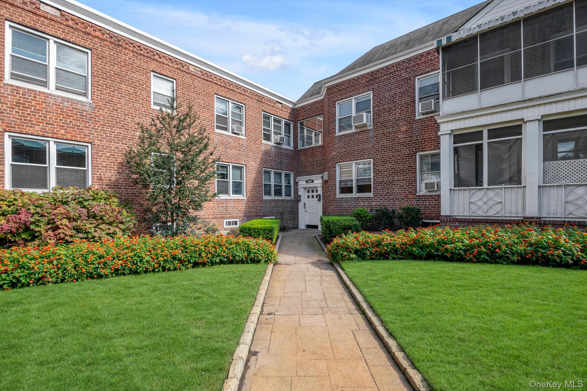 1367 Broadway B17 — photo