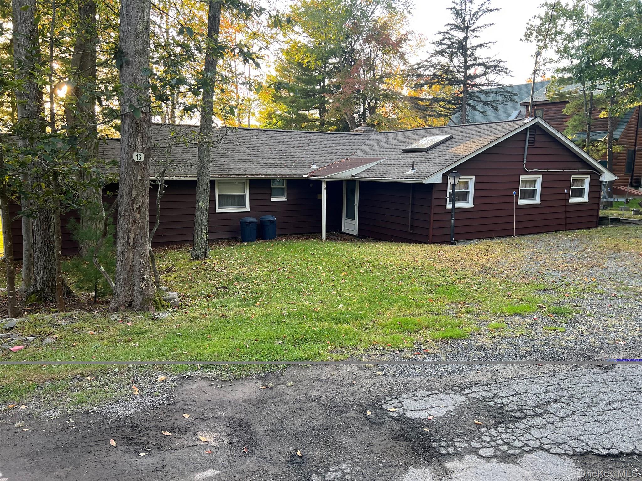 16 Gold Point Road — photo