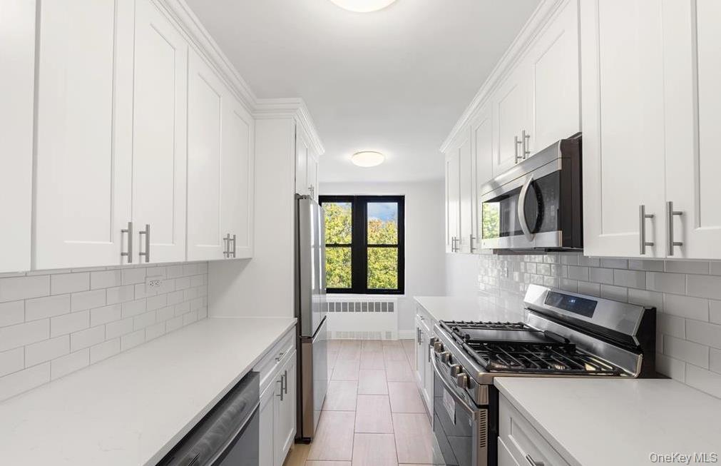 18-35 Corporal Kennedy Street Unit 6D — photo