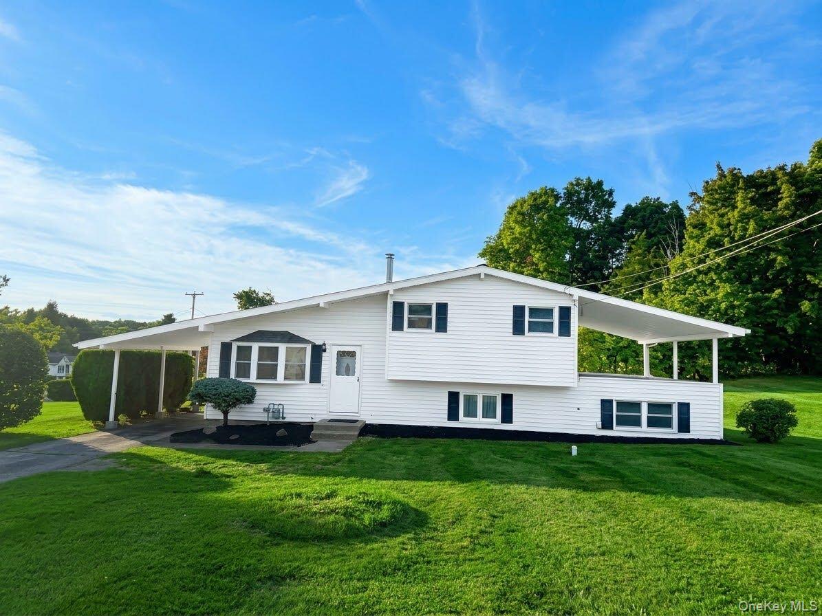 1 Barbara Lane — photo