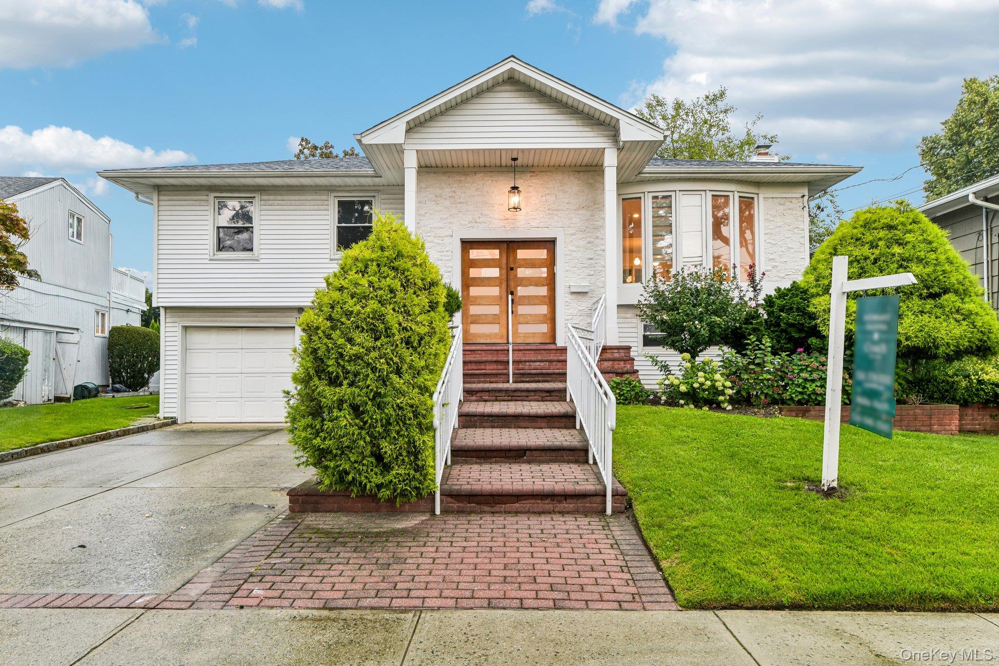1114 Fordham — photo