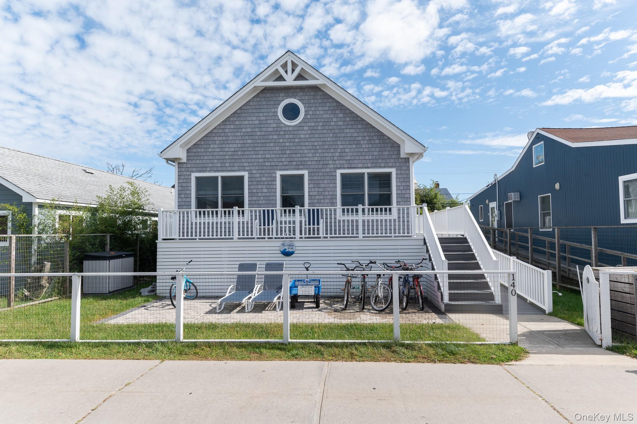 140 Bungalow Walk — photo