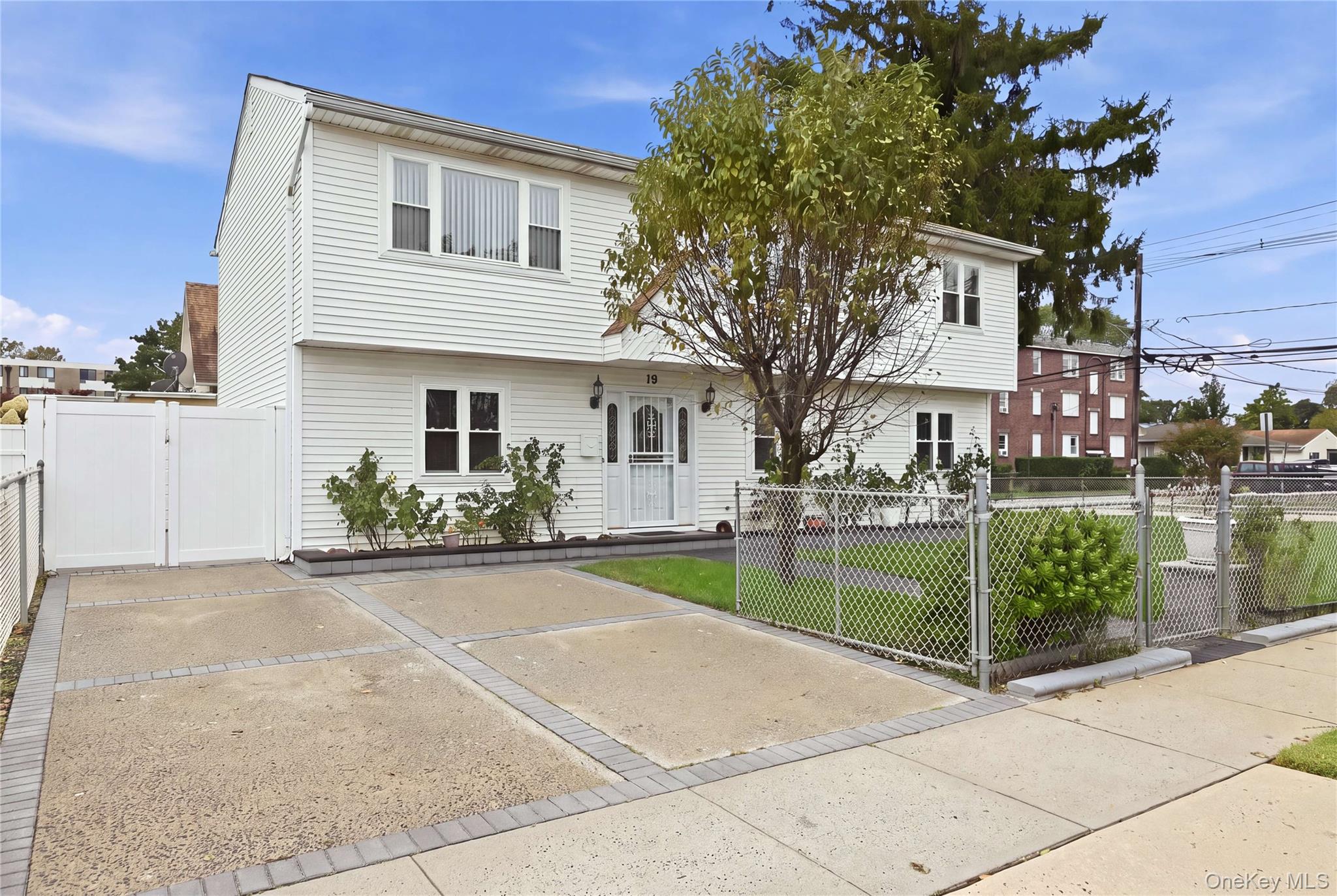 75 Harding Place — photo