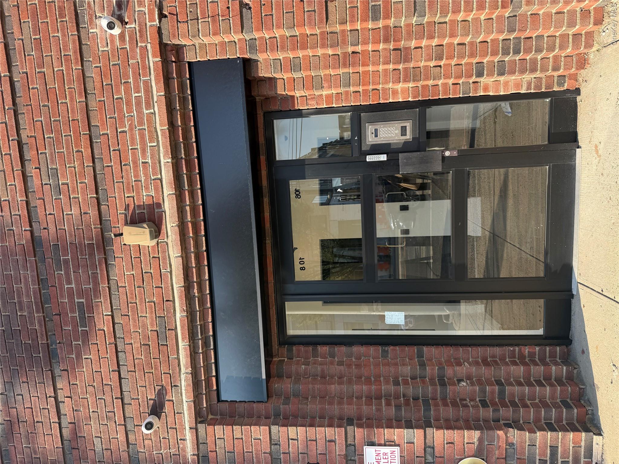 106 Hempstead Turnpike 14 — photo