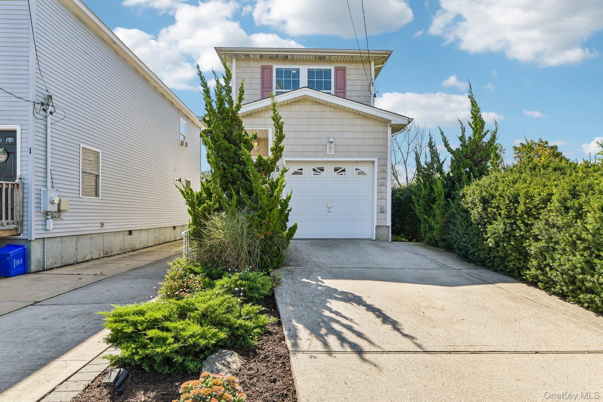5 Martin Street W — photo
