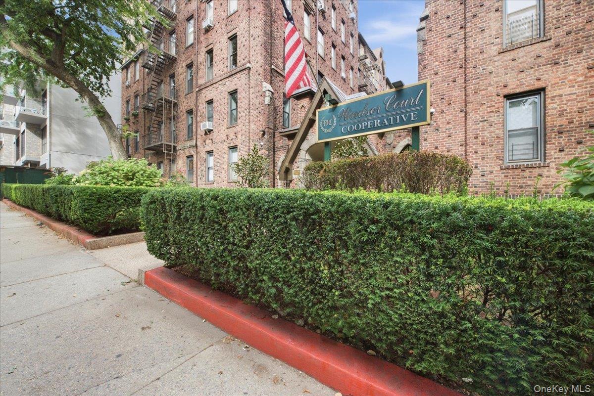 83-19 116th Street 6D — photo