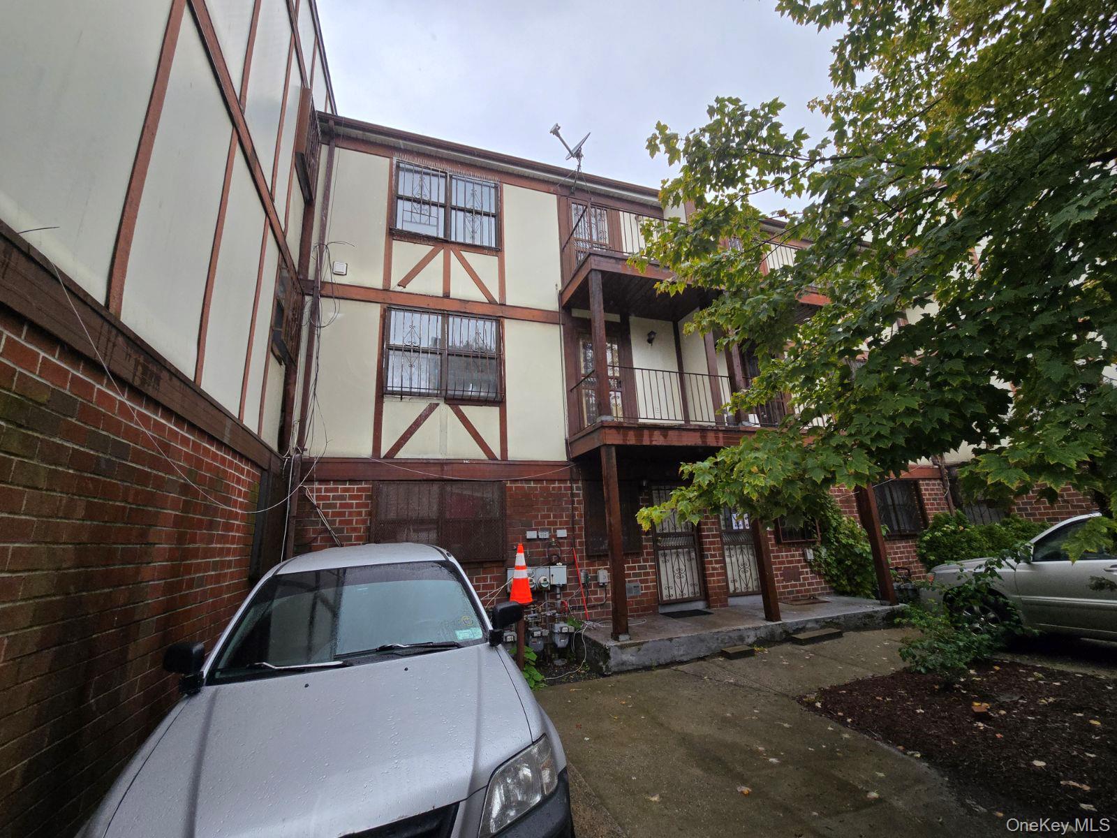 901 Prospect Avenue C — photo