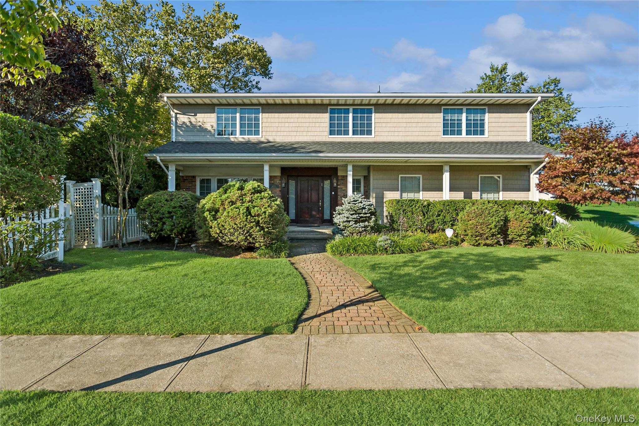 203 Regent Drive — photo