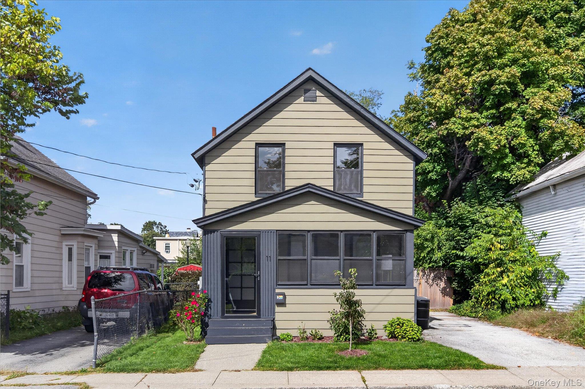 11 S Walnut Street — photo