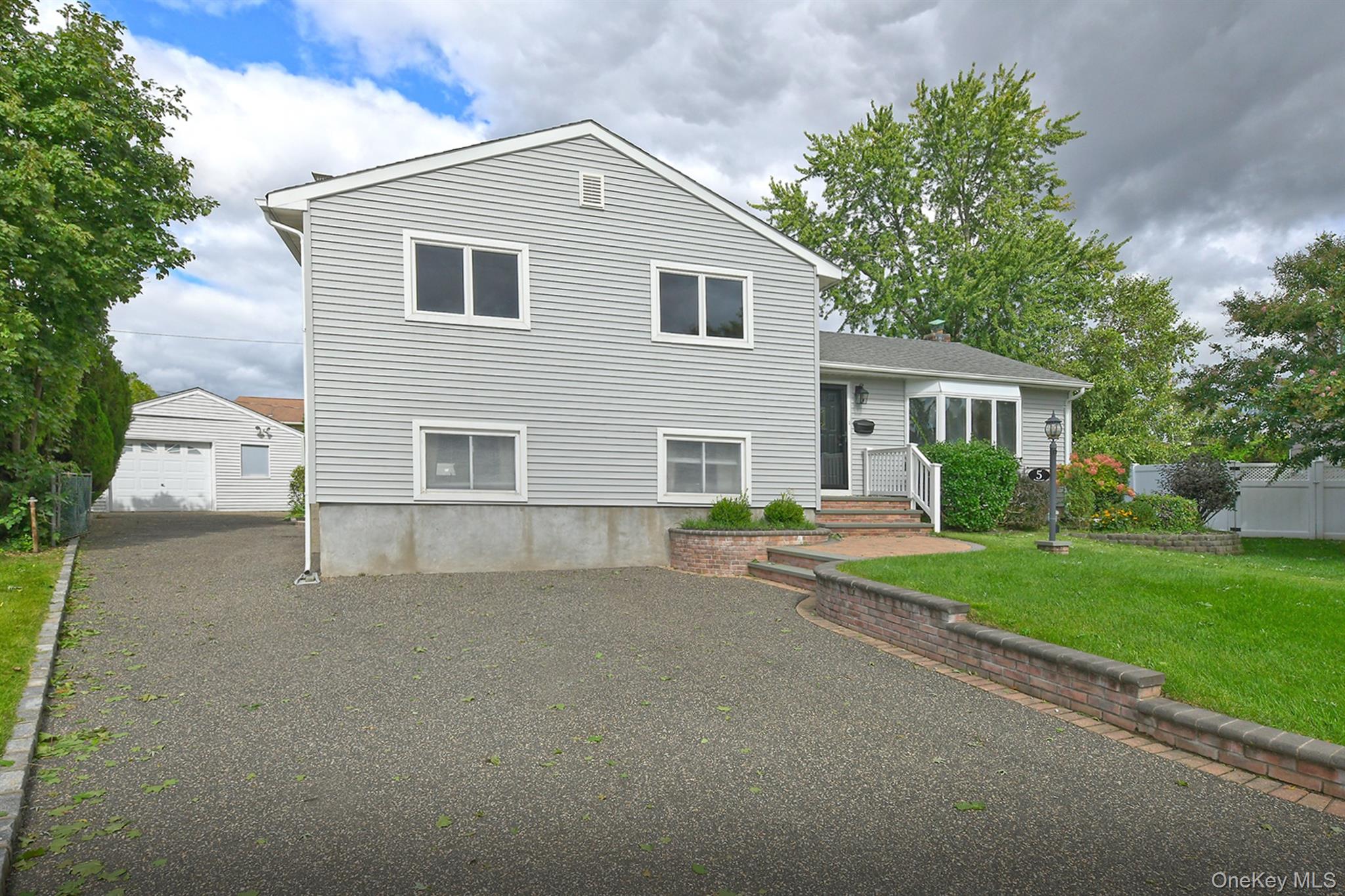 5 Robin Court — photo