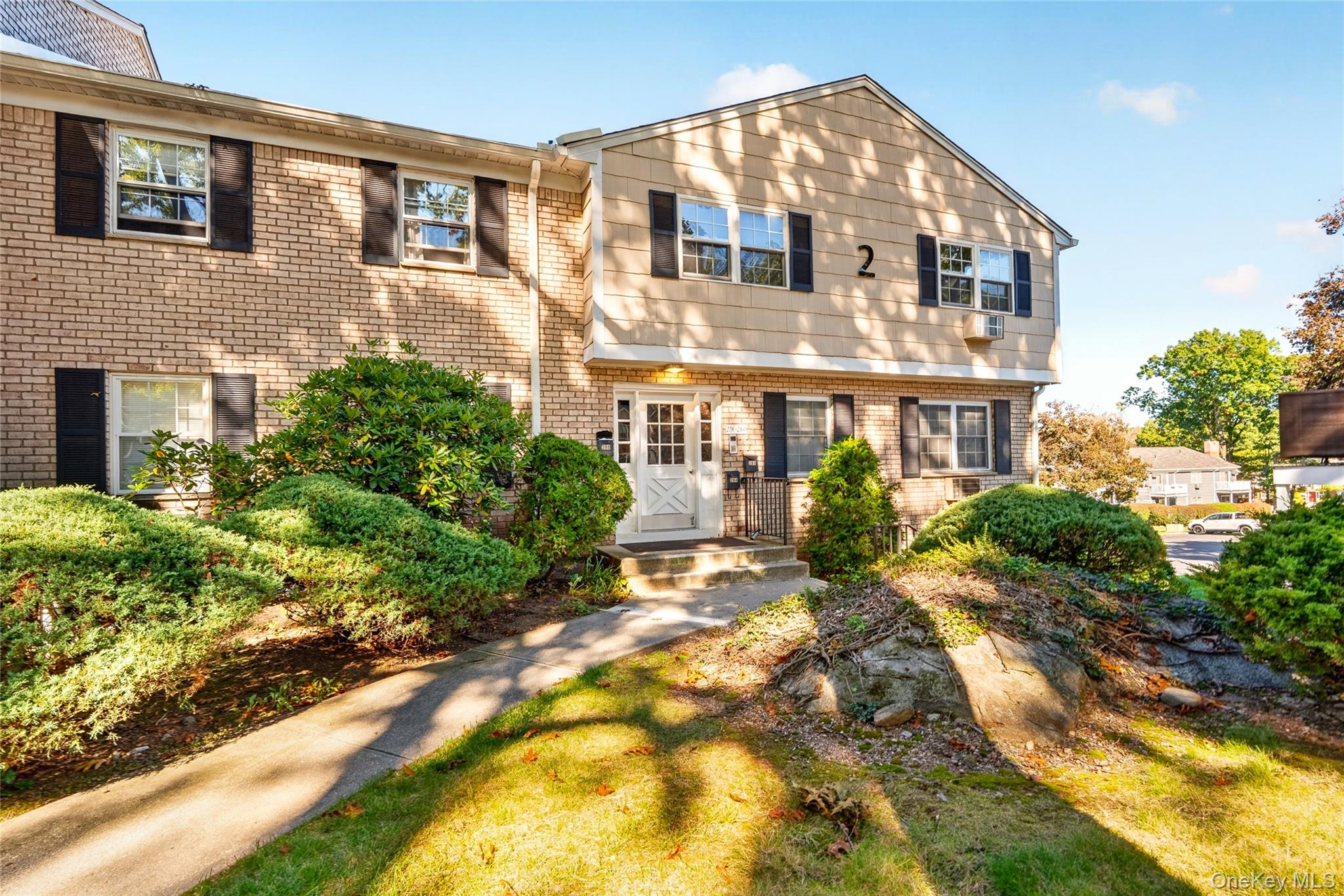284 Parkside Drive — photo