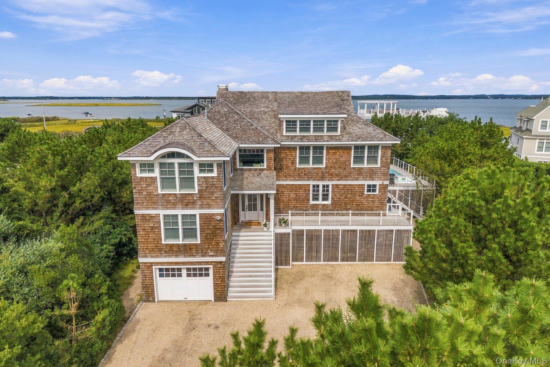 824 Dune Road — photo