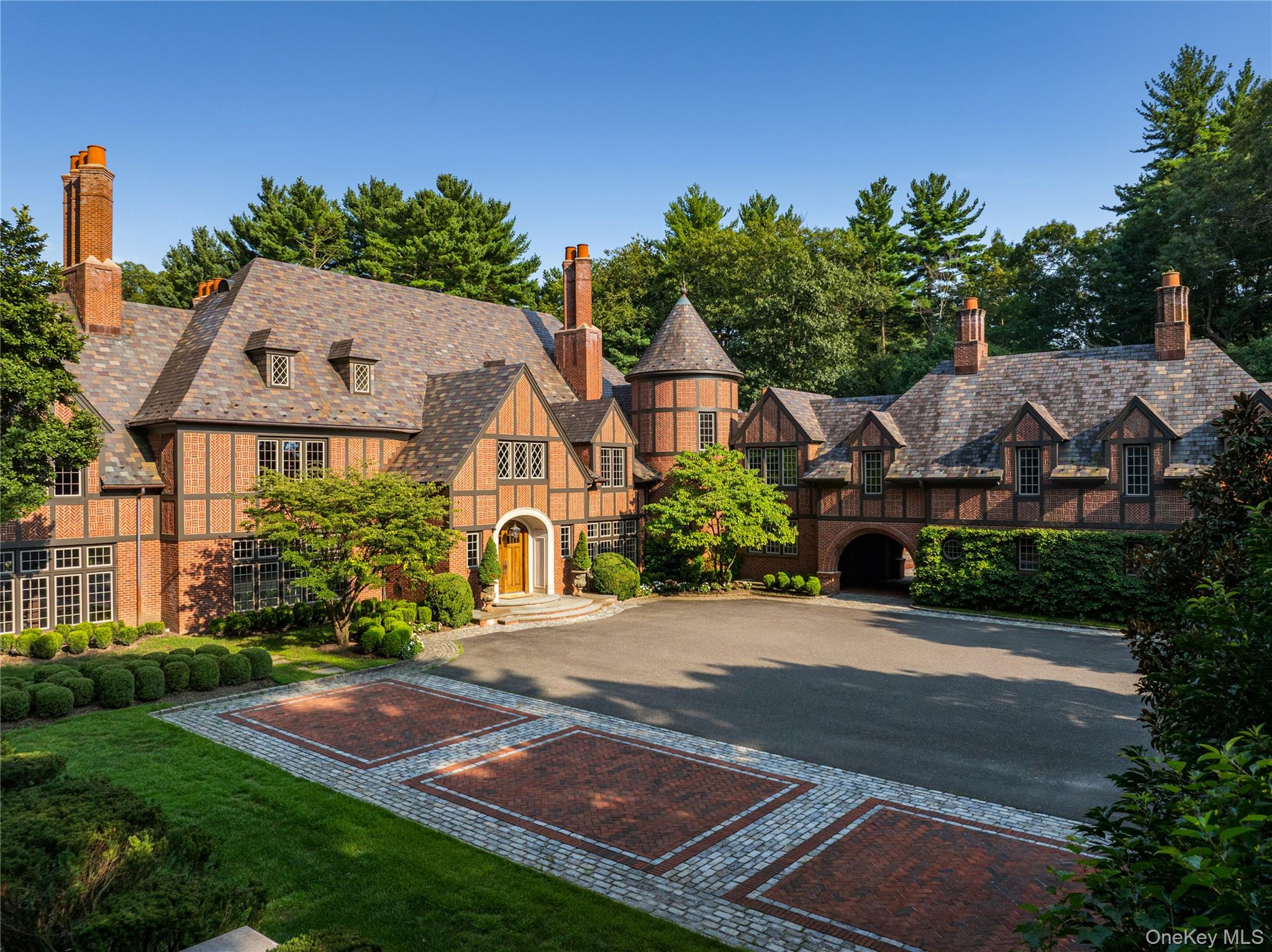39 Chestnut Hill Drive — photo