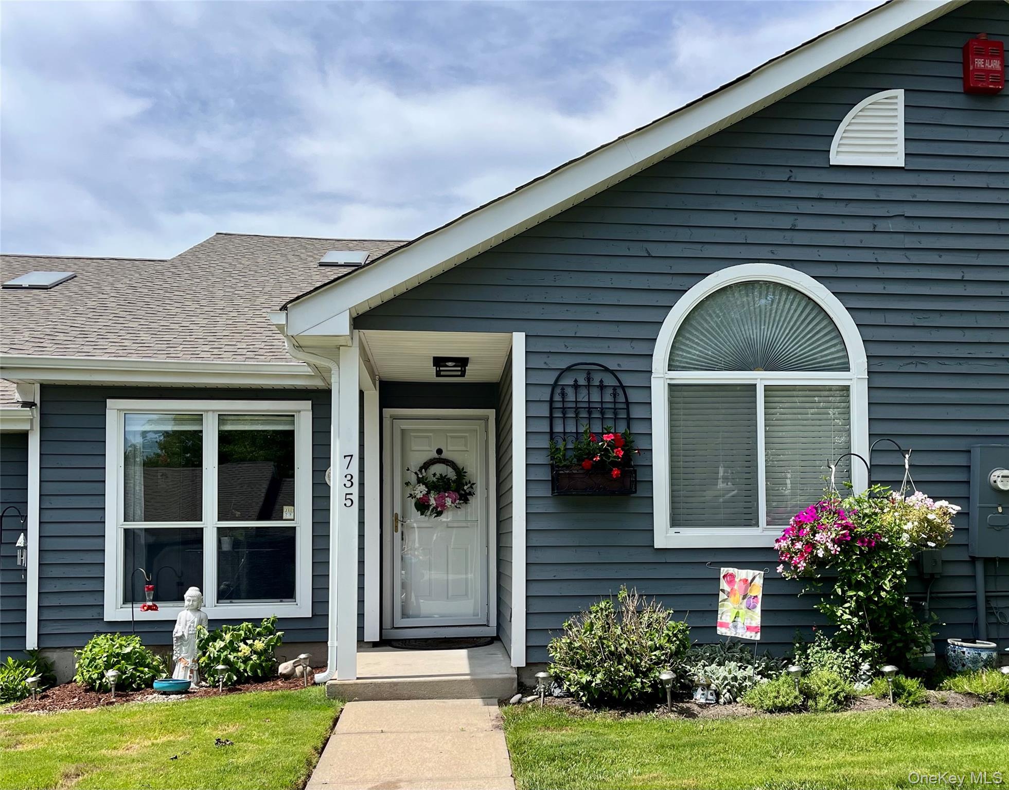 735 Spring Lake Drive — photo